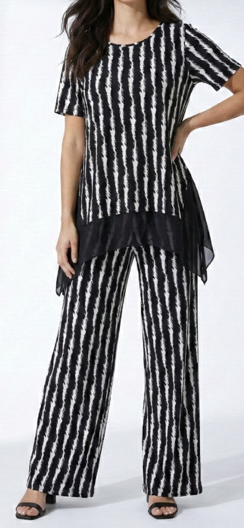 Set Short-sleeves blouse and trousers