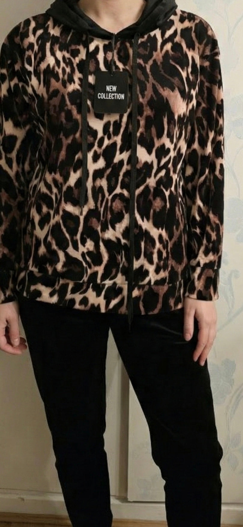 "Two-tone velour tracksuit - hoodie and pants set"